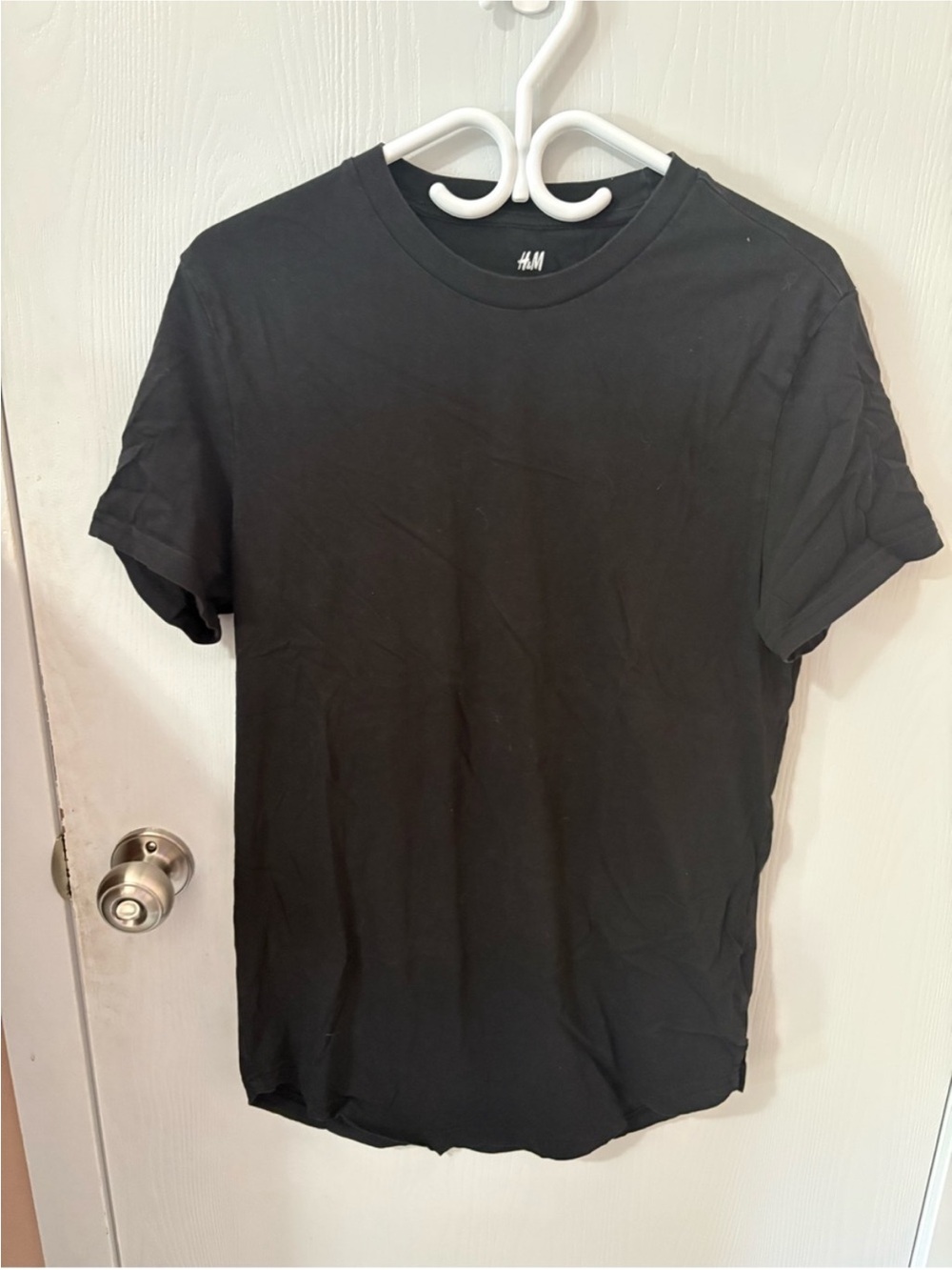 H&M Women's Black Short Sleeve Crewneck Tee long fit size medium